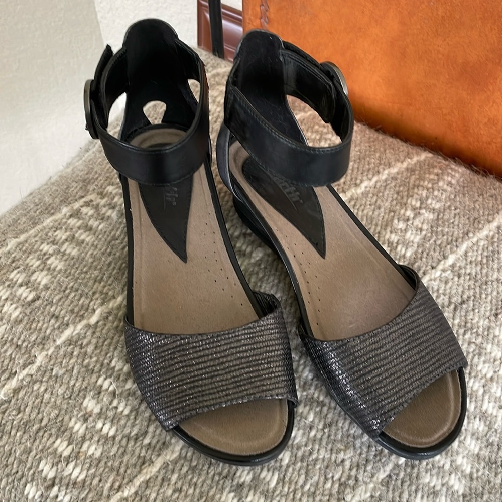 Earth Relief Pod Shoes